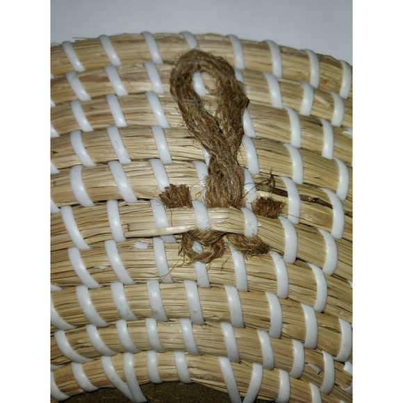Basker Decor Woven Decorative Round 14" Rattan Woven Blue Flower Center New - Picture 4 of 8